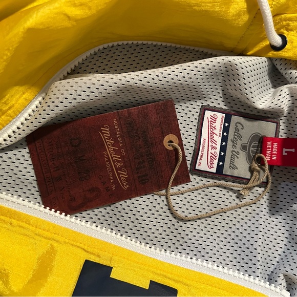 Michigan Wolverines Quarter Zip Jacket Mitchell & Ness - Picture 4 of 7